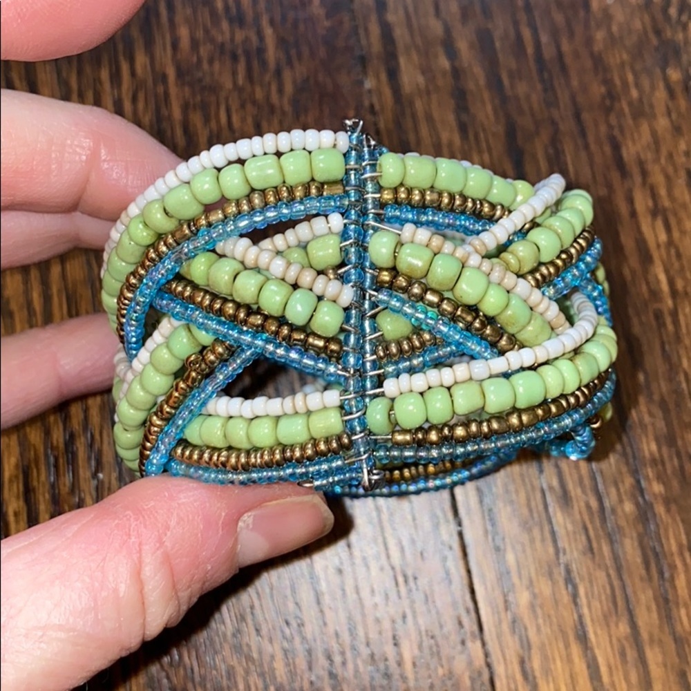 Beaded cuff bracelet. Beautiful!! - Picture 3 of 6